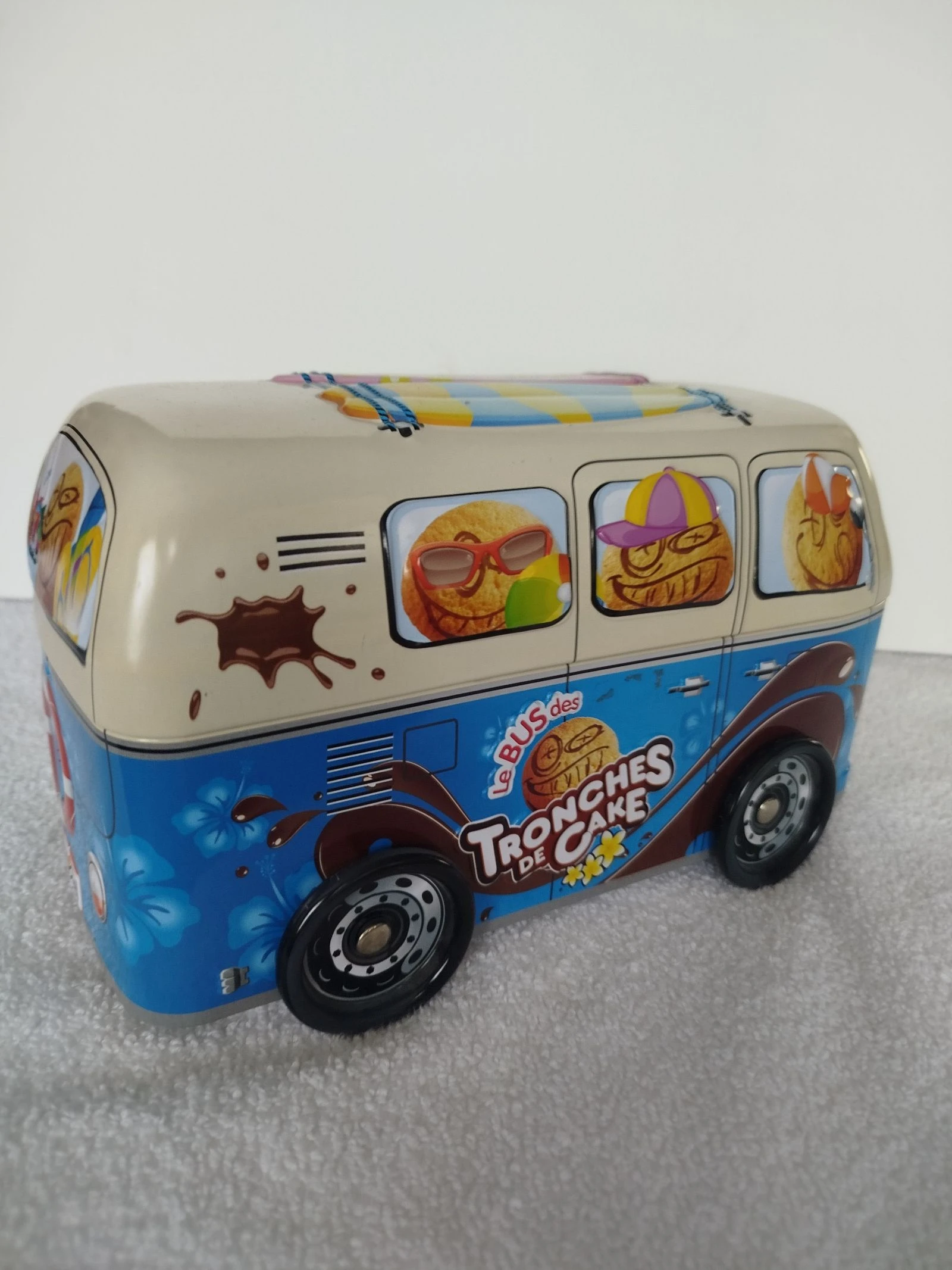 Caja metálica El autobús de los rostros de Cake – photo 3